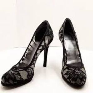 STUART WEITZMAN Laceswoon Black Satin heel pump women US 7 NEW